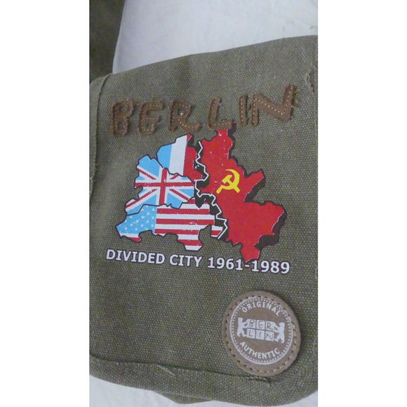 Berlin Divided City Canvas Crossbody Bag Purse Adjustable Strap UK Flag Germany - Picture 3 of 9